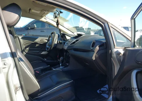 2013 Ford Fiesta Titanium из США, поврежденный, VIN 3FADP4FJXDM218086